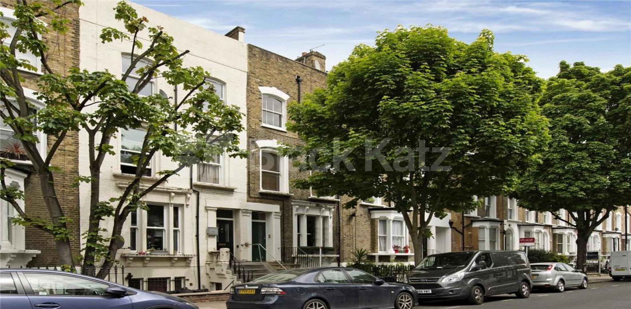 			3 Bedroom, 1 bath, 1 reception Apartment			 Grosvenor Avenue, CANONBURY-ISLINGTON